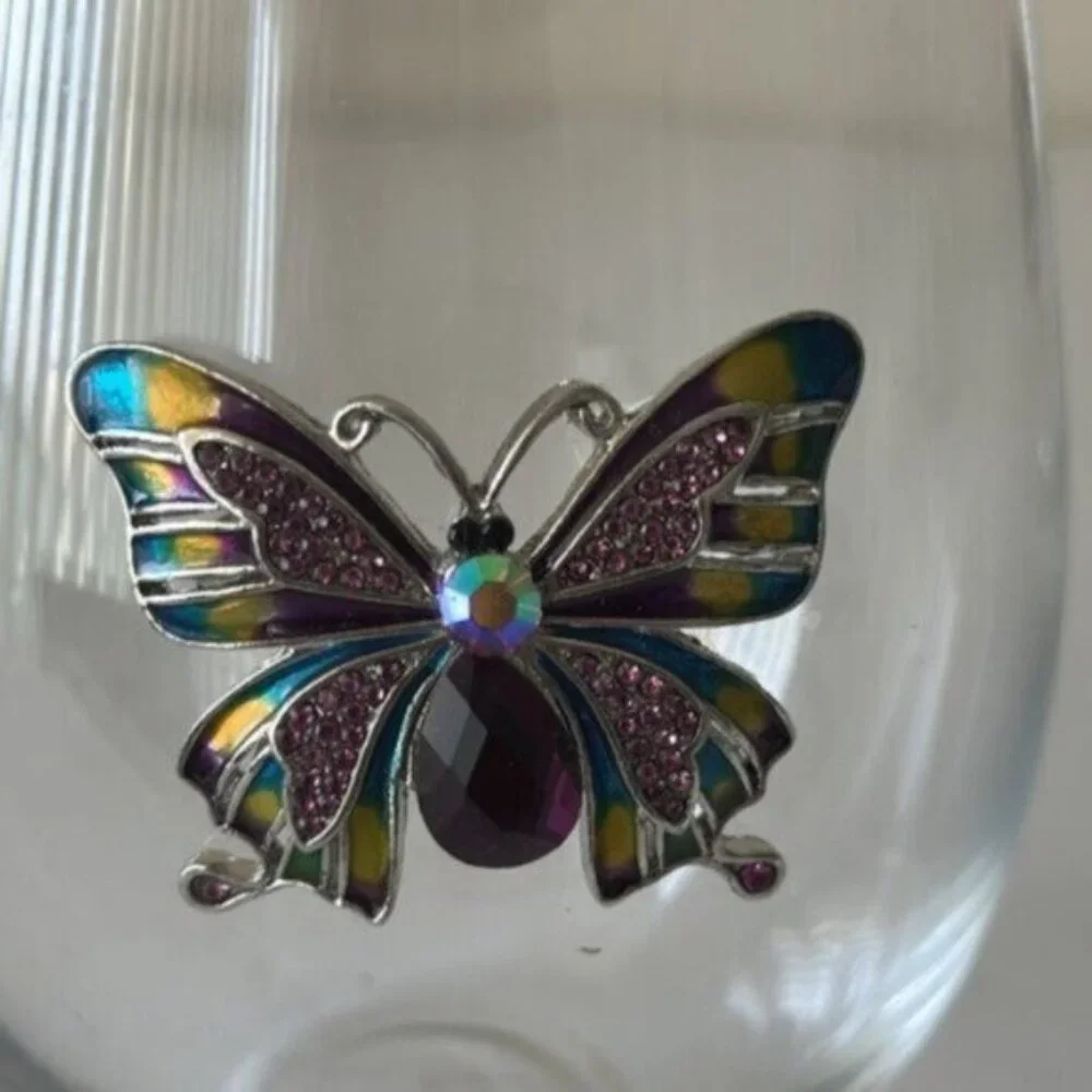RACHEL ZOE 2 pc Jewel stemless wine glasses W gem and rhinestone butterfly